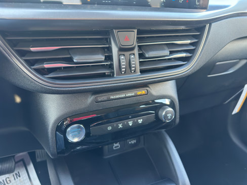 New 2025 Ford Escape SE image 31
