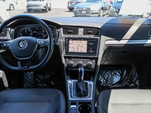 Used 2019 Volkswagen e-Golf SEL Premium image 10