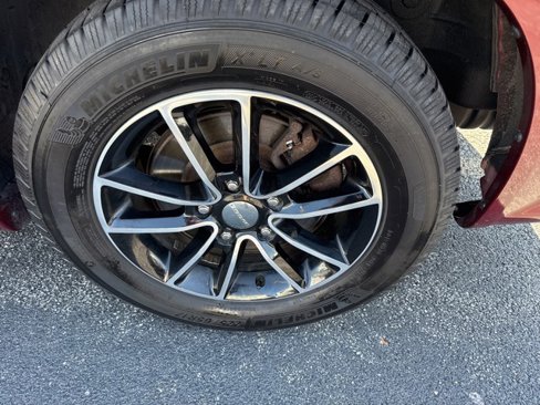 Used 2018 Dodge Grand Caravan GT image 4