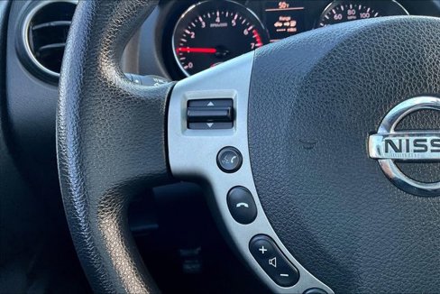 Used 2013 Nissan Rogue SV image 16