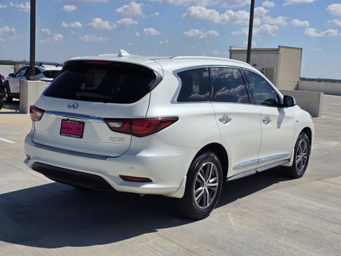Used 2019 INFINITI QX60 Luxe w/ Essential Package image 6