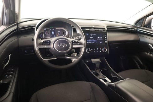 Used 2022 Hyundai Tucson SE image 2