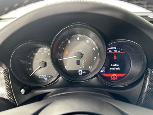 Certified 2024 Porsche Macan w/ Premium Plus Package image 19