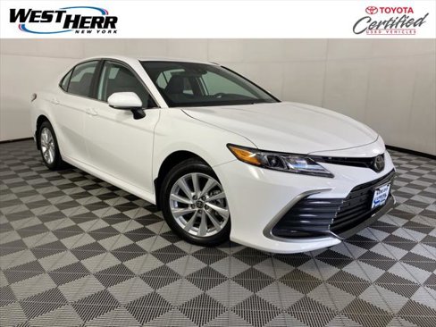 Certified 2024 Toyota Camry LE image 1