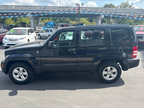 Used 2012 Jeep Liberty Sport image 7