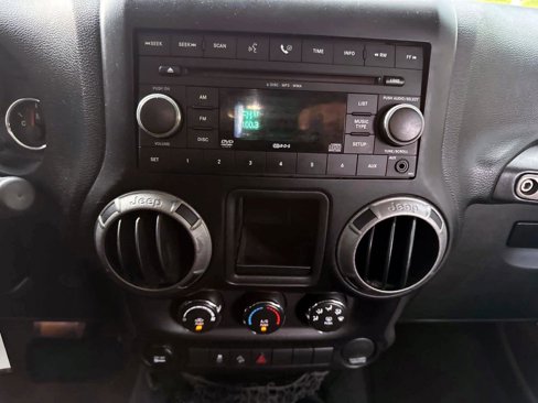 Used 2015 Jeep Wrangler Unlimited Sport image 23