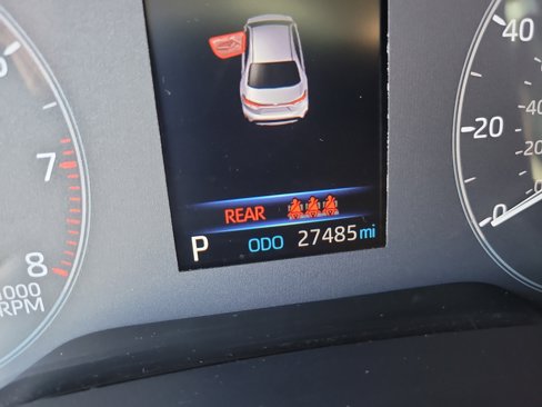 Used 2023 Toyota Corolla LE image 29