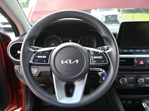 Used 2022 Kia Forte LXS w/ LXS Technology Package image 21