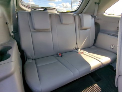 Used 2015 Toyota Highlander XLE image 28
