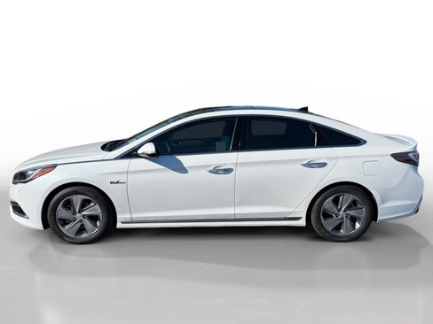 Used 2017 Hyundai Sonata Limited w/ Ultimate Package 02 image 2