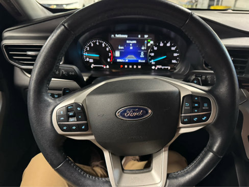 Used 2021 Ford Explorer XLT w/ Equipment Group 202A image 19