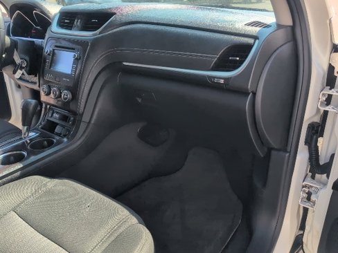 Used 2015 Chevrolet Traverse LT w/ Style and Technology Package image 35