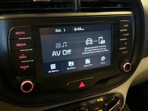Used 2020 Kia Soul LX image 11