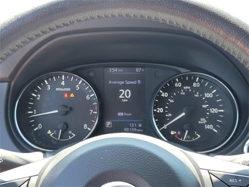 Used 2020 Nissan Rogue SV image 30