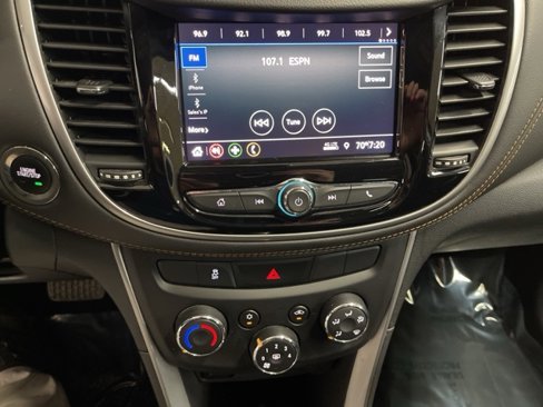 Used 2021 Chevrolet Trax LT w/ LT Convenience Package image 30