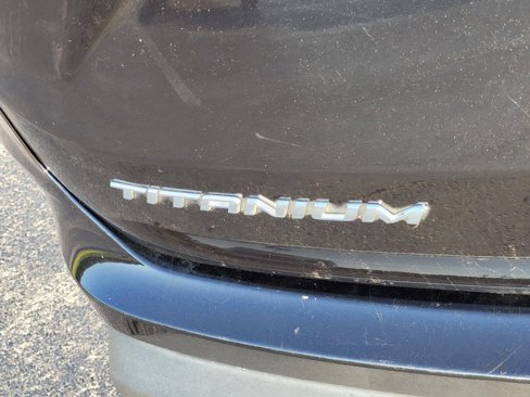 Used 2022 Ford Edge Titanium image 11