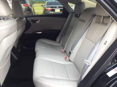 Used 2015 Toyota Avalon XLE Touring image 10