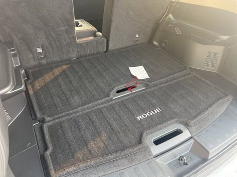 Used 2020 Nissan Rogue SV image 18