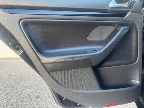 Used 2014 Volkswagen Jetta TDI image 19