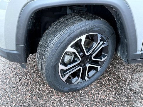 Certified 2023 Jeep Compass Limited image 23