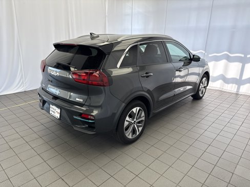 Used 2022 Kia Niro EX w/ Cold Weather Package image 4
