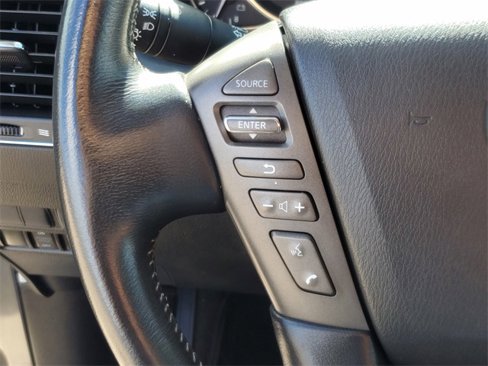 Used 2020 Nissan Armada SL image 26