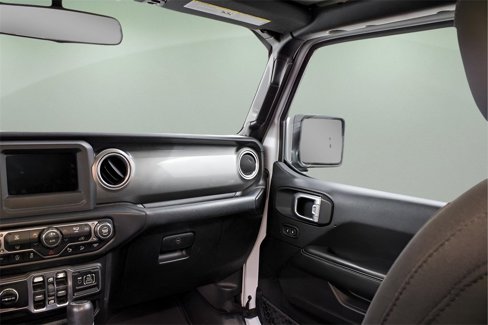 Used 2019 Jeep Wrangler Unlimited Sahara w/ Safety Group image 15
