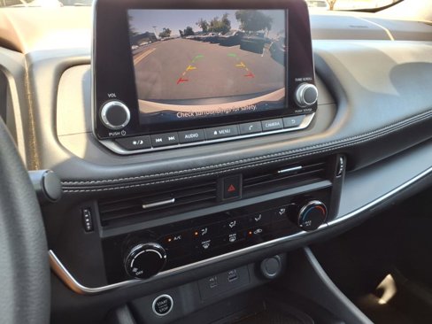 Used 2021 Nissan Rogue S image 25