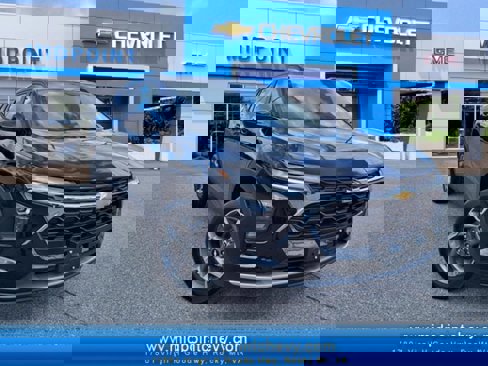 New 2025 Chevrolet Trax LT w/ Driver Confidence Package image 1