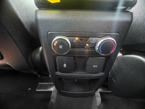 Used 2020 Ford Explorer XLT image 22