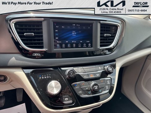 Used 2021 Chrysler Voyager Lxi image 17