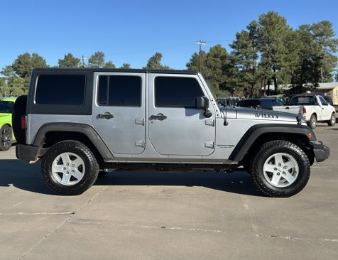 Used 2018 Jeep Wrangler Unlimited Sport image 2