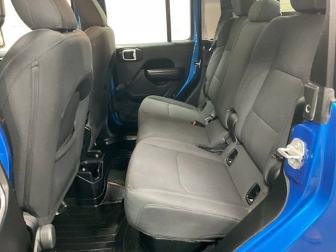 Used 2020 Jeep Gladiator Sport image 11