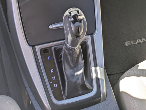 Used 2015 Hyundai Elantra SE image 23