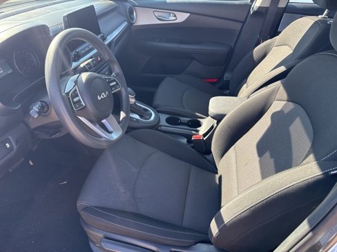 Used 2024 Kia Forte LXS image 2