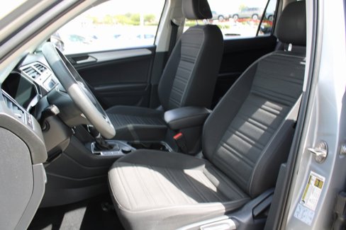 Used 2022 Volkswagen Tiguan S image 7