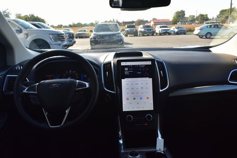 Used 2022 Ford Edge Titanium image 39