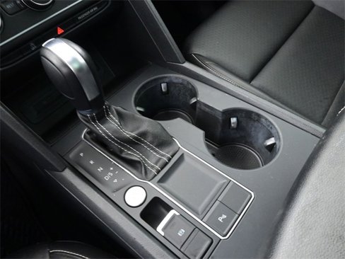 Used 2021 Volkswagen Atlas SE image 31