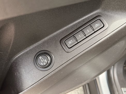 Used 2019 Chevrolet Equinox Premier image 13