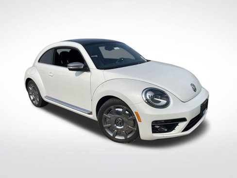 Used 2014 Volkswagen Beetle TDI image 31