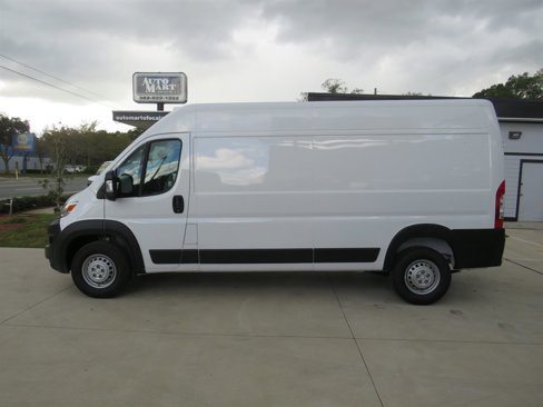 Used 2025 RAM ProMaster 2500 w/ Convenience Group image 9