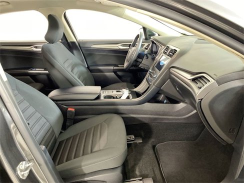 Used 2019 Ford Fusion SE image 35