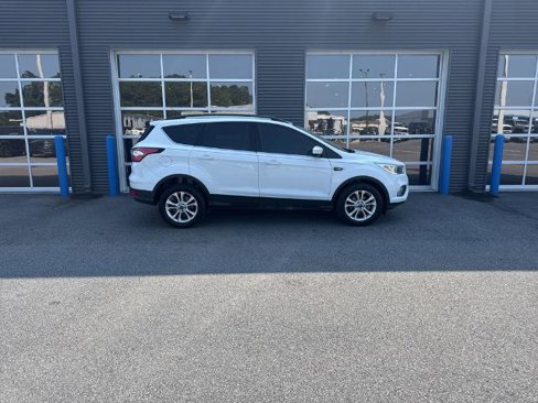 Certified 2018 Ford Escape SE image 4
