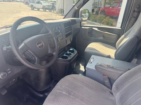 Used 2015 GMC Savana 2500 image 6