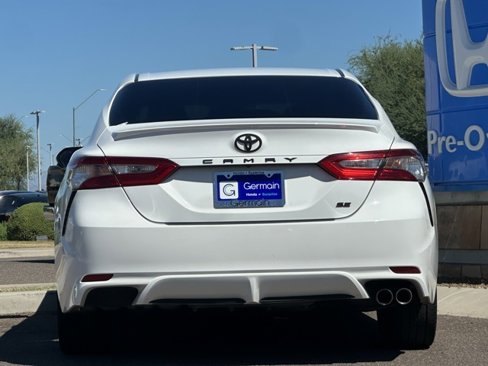 Used 2018 Toyota Camry SE image 7
