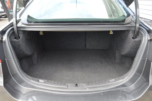 Used 2015 Ford Fusion SE w/ Equipment Group 202A image 9