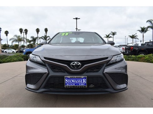 Used 2023 Toyota Camry SE image 2