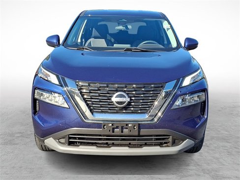 Used 2022 Nissan Rogue SV image 2