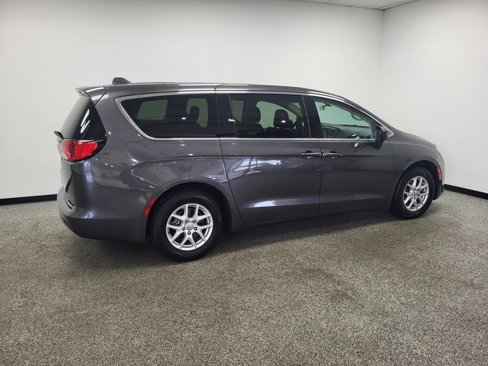 Used 2019 Chrysler Pacifica LX image 11