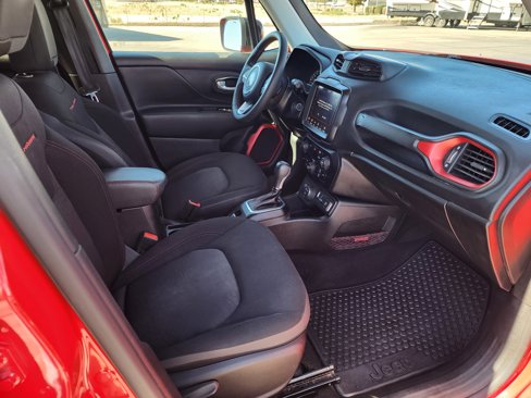 Used 2023 Jeep Renegade Trailhawk image 12